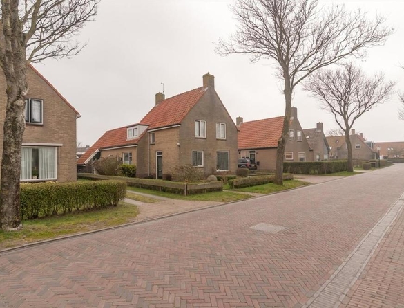 Strandweg 8