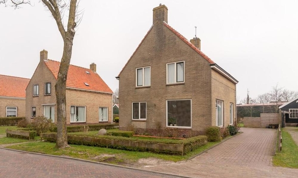 Strandweg 8