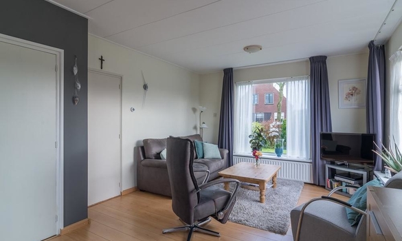 Esther Meindertsstraat 8
