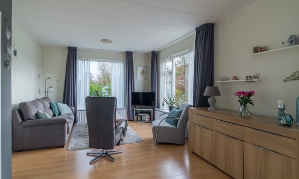 Esther Meindertsstraat 8