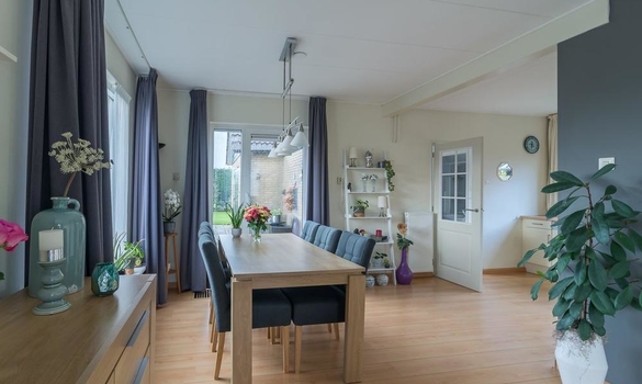 Esther Meindertsstraat 8
